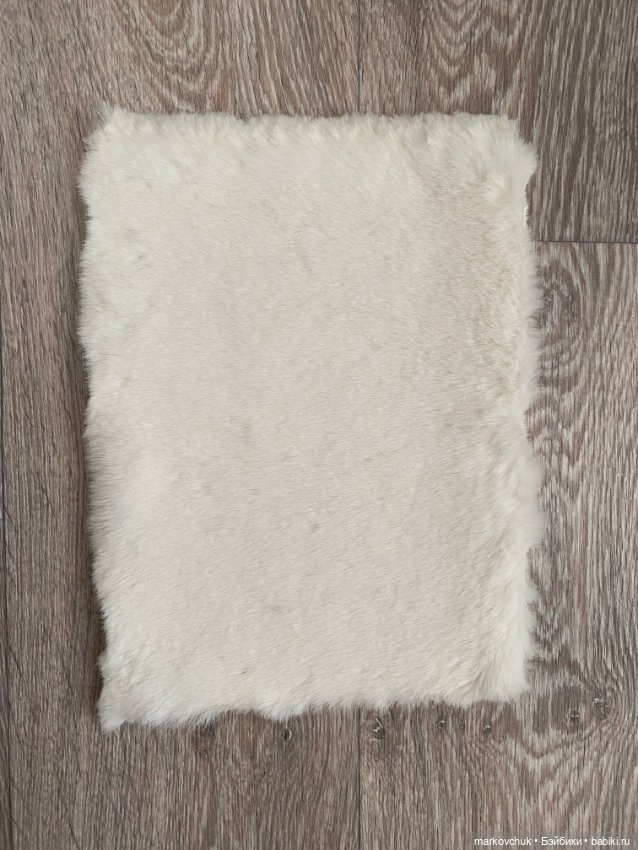 Коврик из меха для кукольных интерьеров 1/6 (фото 2)
