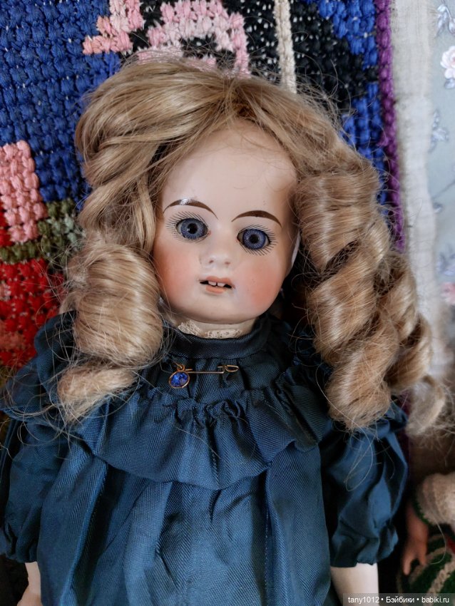 Парик натуральный мохеровый