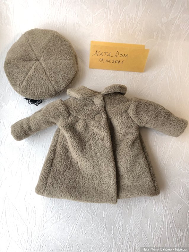 Комплект пальто и берет для куклы Паола Рейна (Paola Reina) (фото 5)