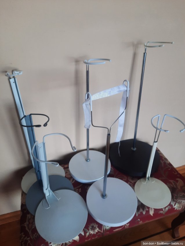 Стенды для кукол — Подставки