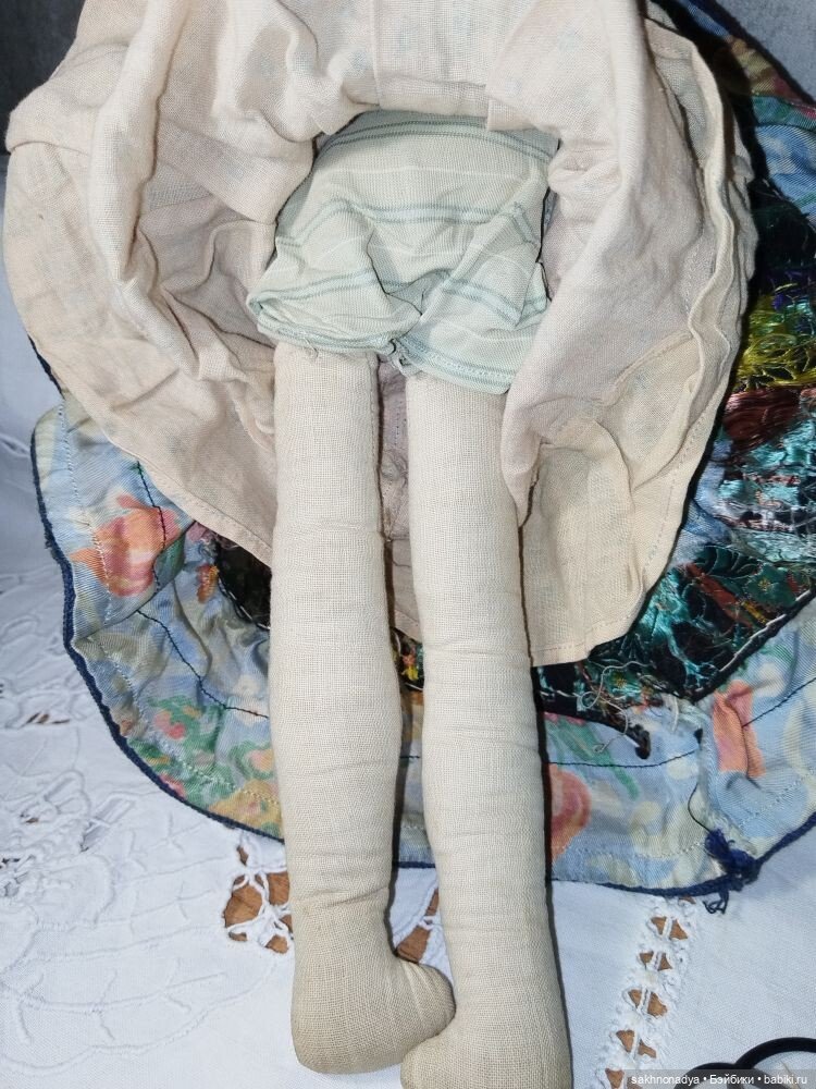 Старинная , антикварная кукла в венгерской ( мадьярской ) одежде (фото 5)