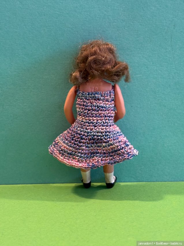 Целлулоидная миниатюрная куколка Petitcollin, высота 8 см (фото 2)