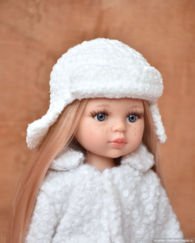 Шапка-ушанка для кукол БЖД и Паола Рейна