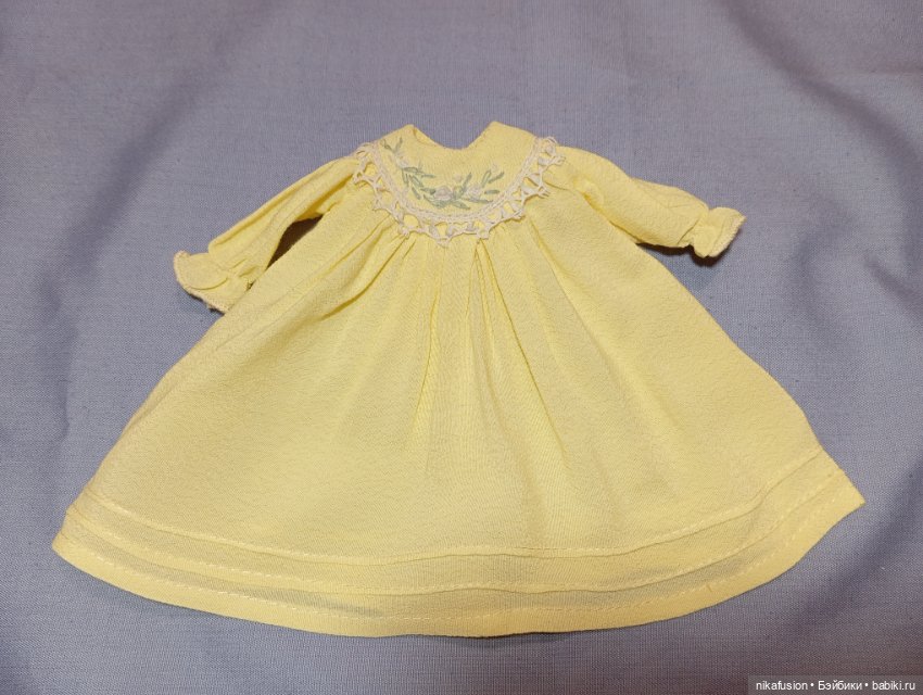 Платье на антикварную куклу, пупса, современных коллекционных кукол 20-25 см шёлк
