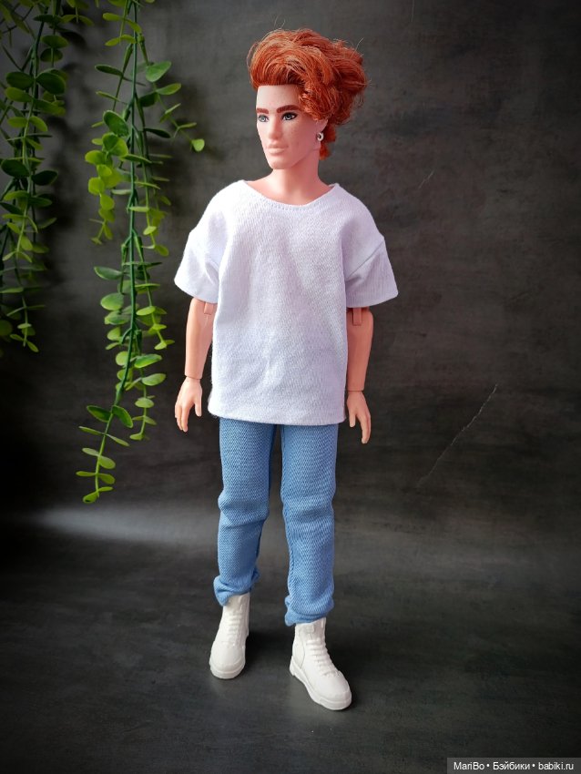 Простая футболка — Одежда