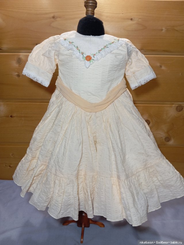 Платье и чепчик на антикварную, винтажную куклу или реплику (фото 2)