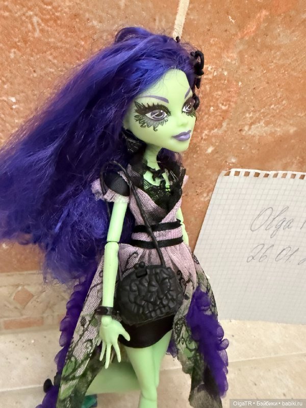 Кукла Monster High G1 Аманита Мрак и Цветение (фото 2)