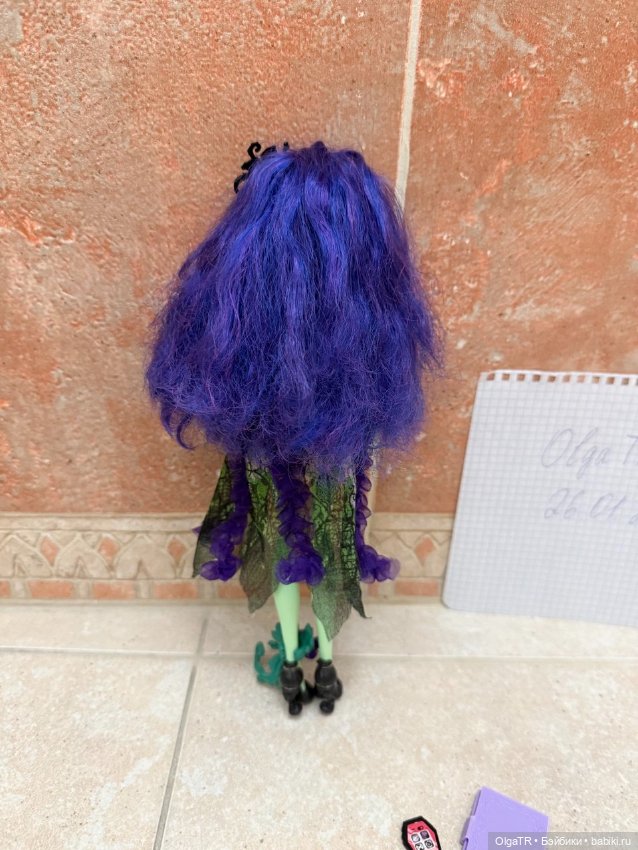 Кукла Monster High G1 Аманита Мрак и Цветение (фото 4)