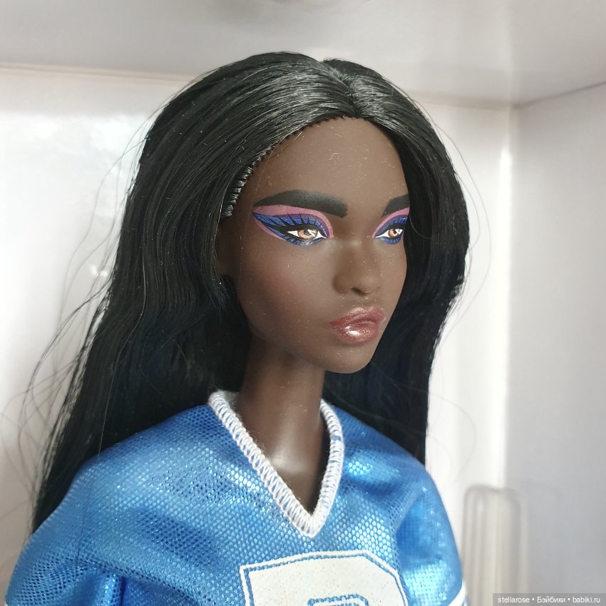 Barbie Looks #10 Simona — Игровые куклы (фото 7)