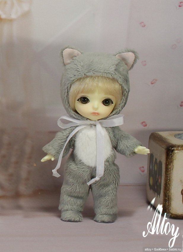 Lati White Basic ver. Cherny