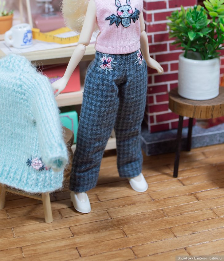 Синие брюки с вышивкой для пижамных принцесс (фото 2)