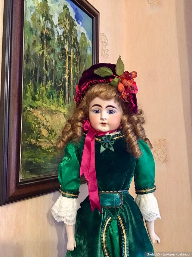 Брошь из люцита , 60-е года , для декора кукол или в коллекцию