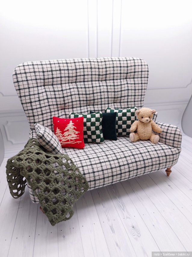 Диван для кукол формата 1/6 от известного мастера (фото 7)