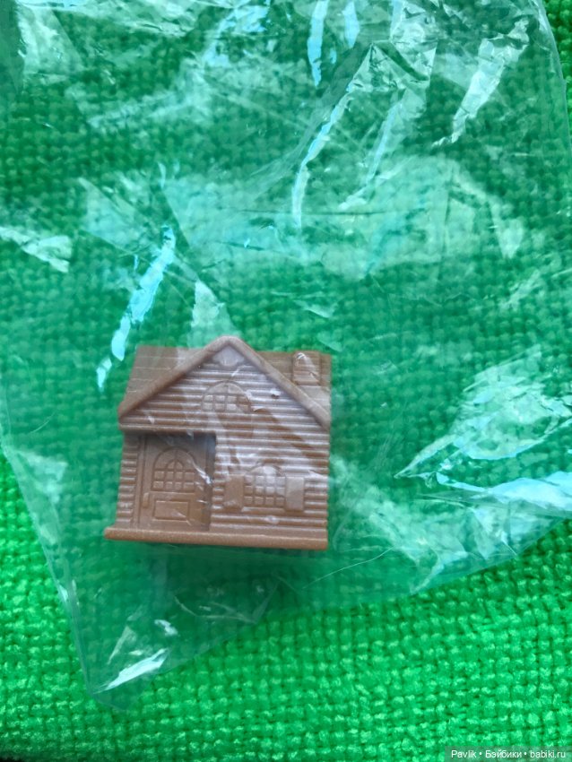 Стеллаж для кукол и миниатюра в него (фото 8)