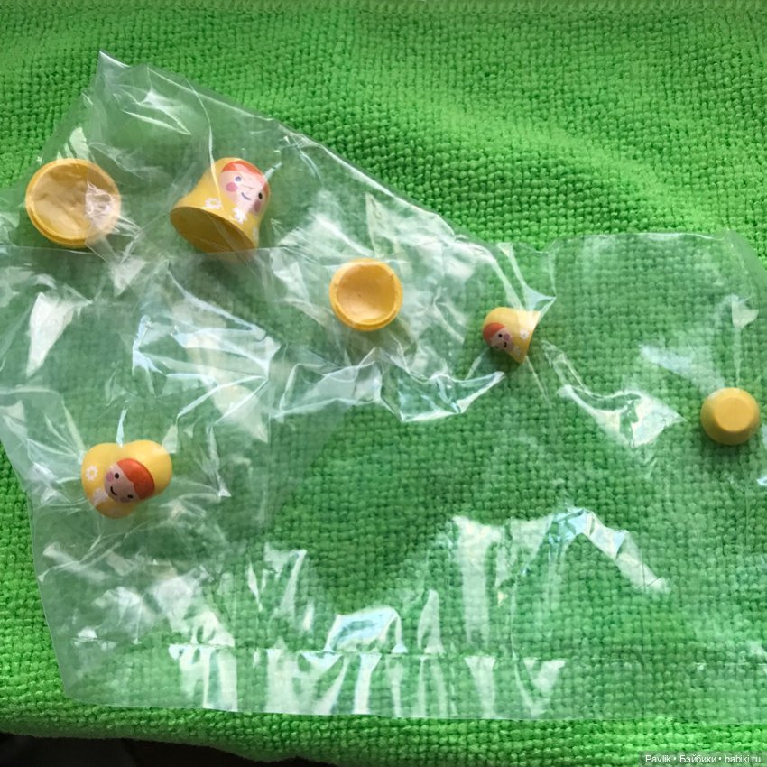 Стеллаж для кукол и миниатюра в него (фото 5)