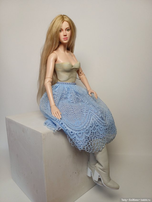 Юбка и топ для кукол А.Жукова