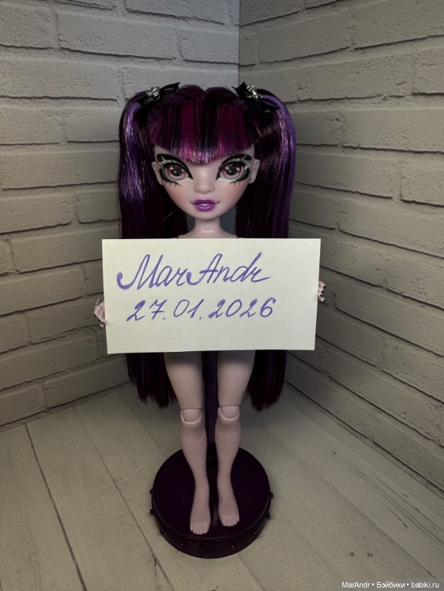 Кукла Rainbow High Деми Батиста (фото 8)