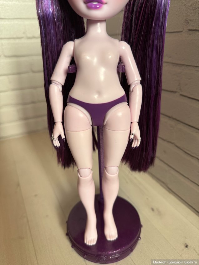 Кукла Rainbow High Деми Батиста (фото 5)