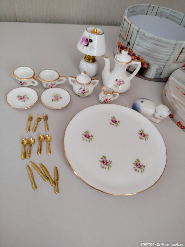 Сервиз и лампа для кукол 1/6 (фото 3)