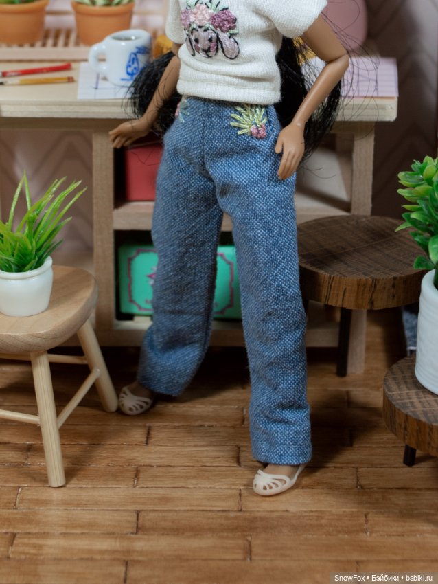 Джинсы с вышивкой для пижамок (фото 2)