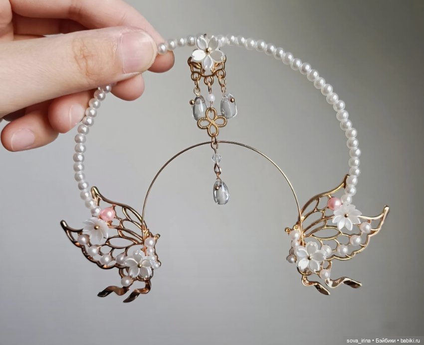 Ювелирно выполненное украшение на голову (диАдема) (фото 2)