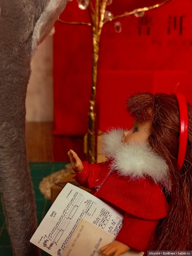 Caroling Lorena Kelly c головой Paula (фото 6)