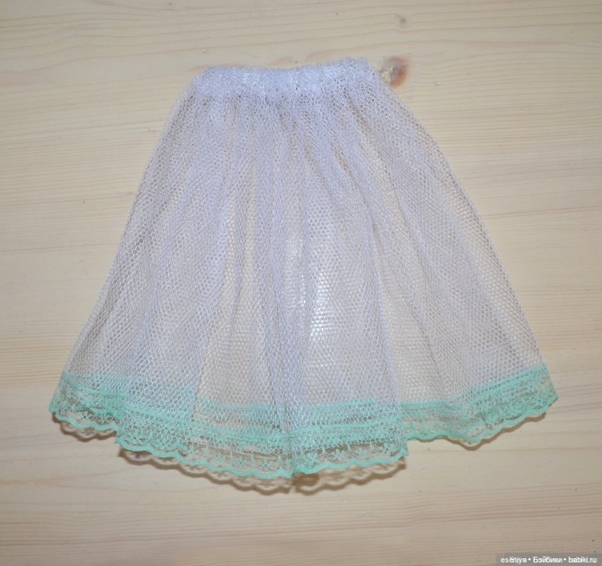 Бархатное платье и капор в винтажном стиле (фото 5)