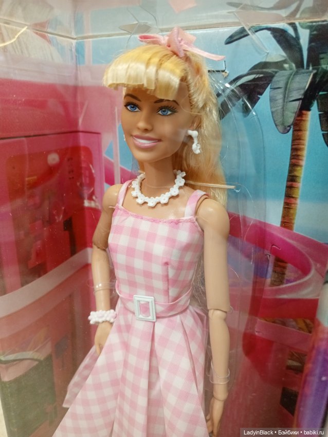 Коллекционная, игровая кукла Барби, портретная Марго Робби, по фильму Barbie The Movie (фото 4)