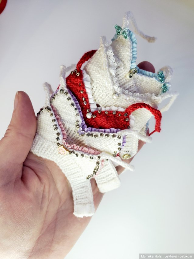 Большой выбор одежды ручной работы