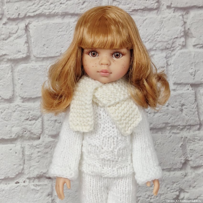 Paola Reina Даша с челкой, в белом комплекте, 32 см (фото 6)