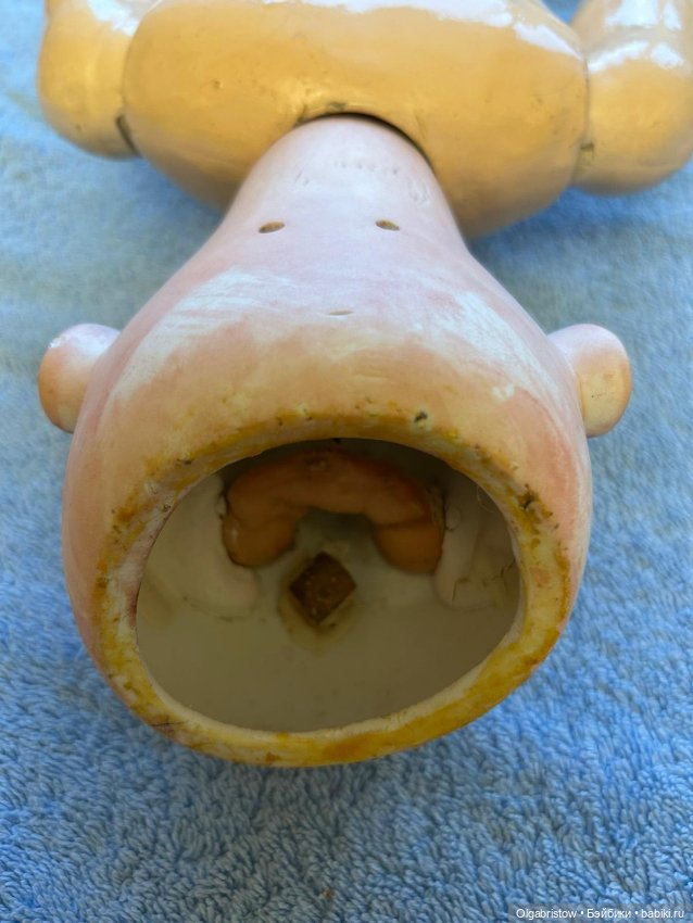 Потрясающая загадочная немецкая девочка