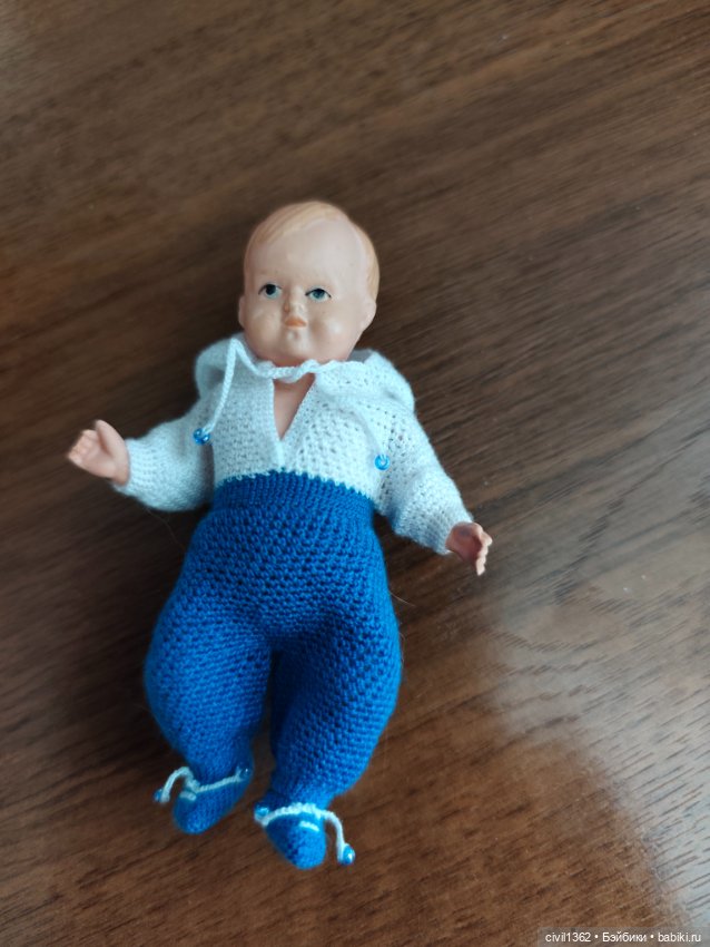 Винтажная малюсенькая немецкая кукла Schildkröt