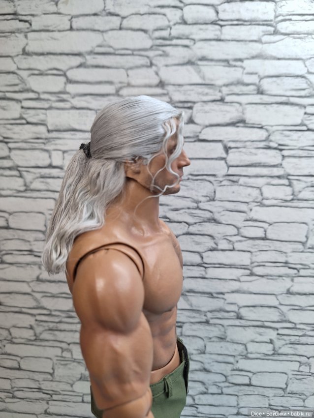 Ведьмак, портретный Генри Кавилл, экшен 1/6 (фото 5)