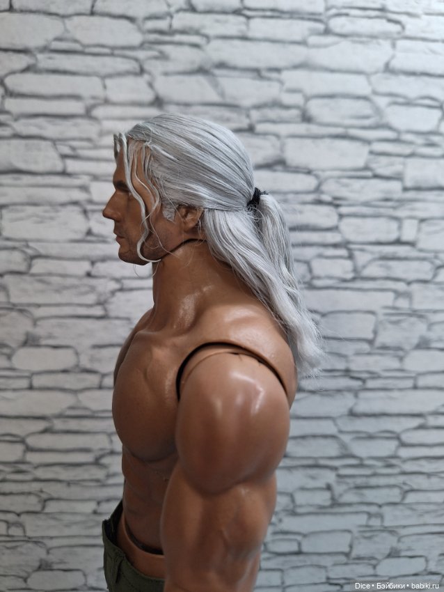 Ведьмак, портретный Генри Кавилл, экшен 1/6 (фото 6)