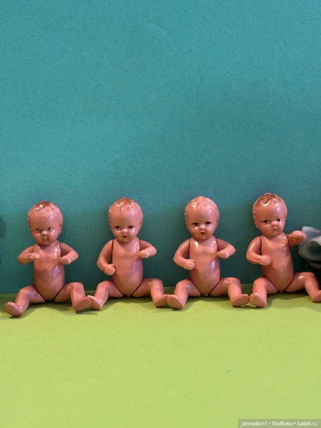 Пупсики малыши Hertwig с прямыми и кривыми ножками, высота 5 см (фото 3)