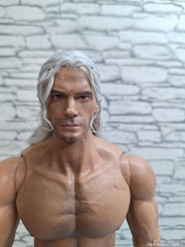 Ведьмак, портретный Генри Кавилл, экшен 1/6 (фото 7)