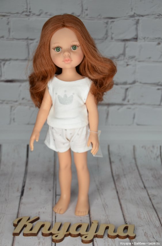 Кристи с прямым пробором от Паола Рейна