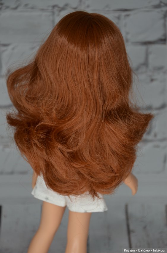 Кристи с прямым пробором от Паола Рейна