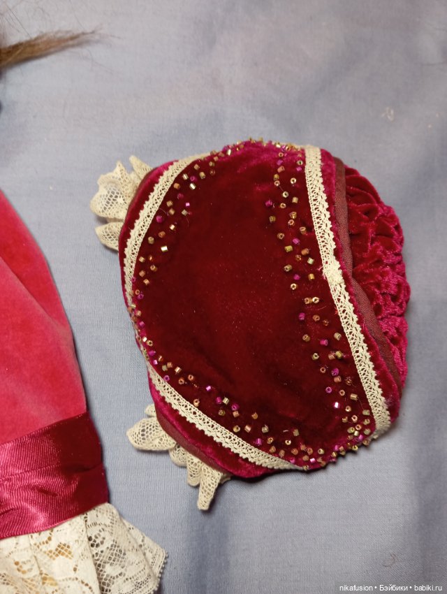 Платье шёлк и шляпка из бархата на антикварную, винтажную куклу или реплику (фото 10)