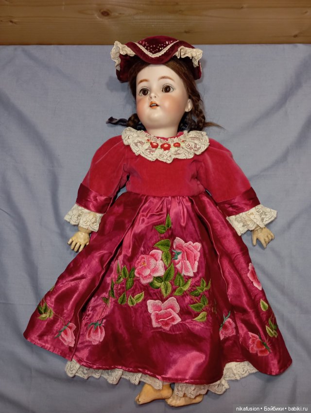 Платье шёлк и шляпка из бархата на антикварную, винтажную куклу или реплику (фото 2)