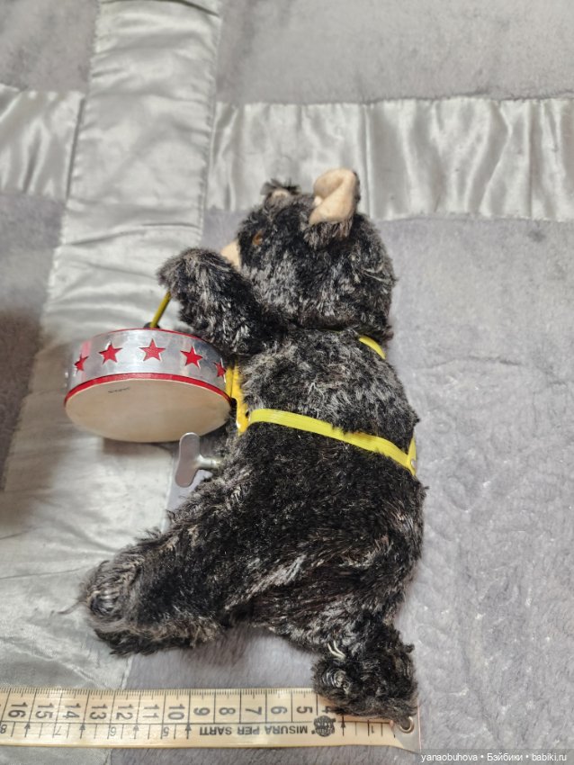 Старинный заводной мишка в идеальном состоянии. Япония. Работает