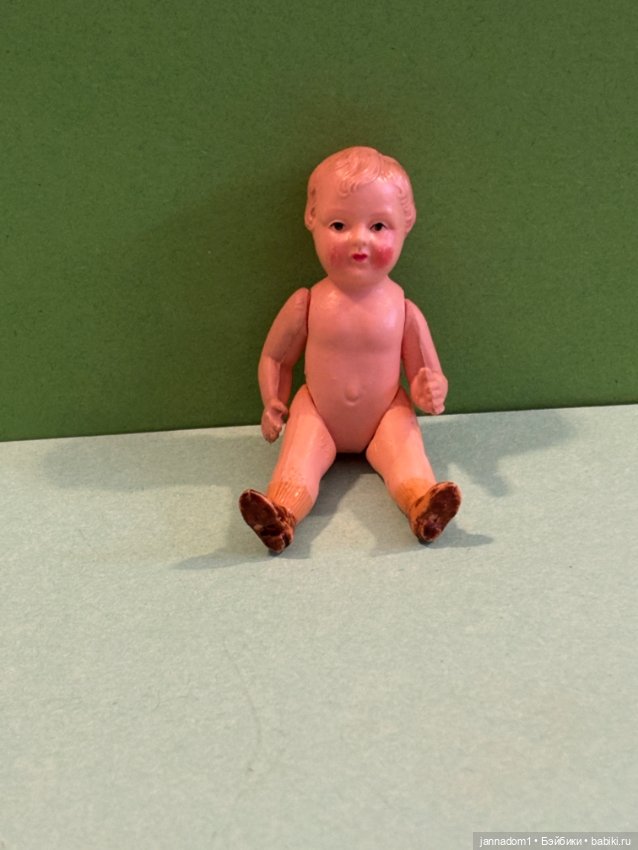 Целлулоидная куколка Minerva с рельефными волосами, высота 7 см (фото 7)