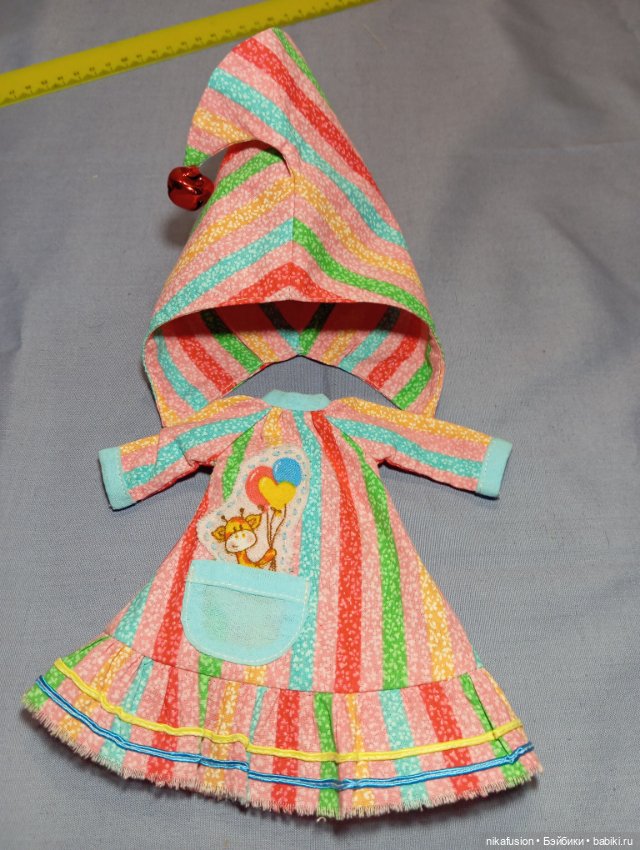 Платье и шапочка на куклу Блайз и похожих (фото 5)