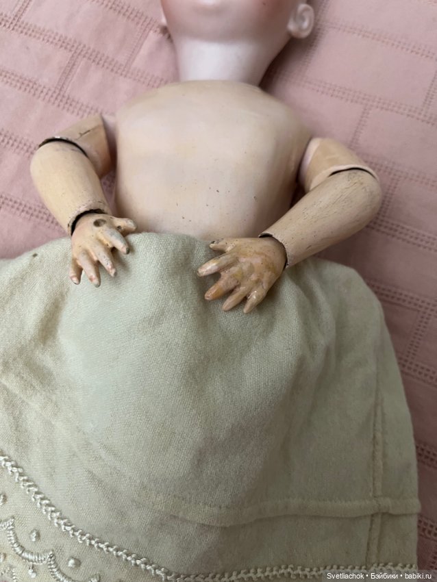 Simon Halbig 1249 , Santa