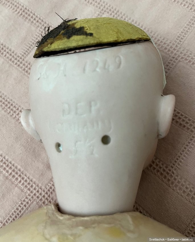 Simon Halbig 1249 , Santa