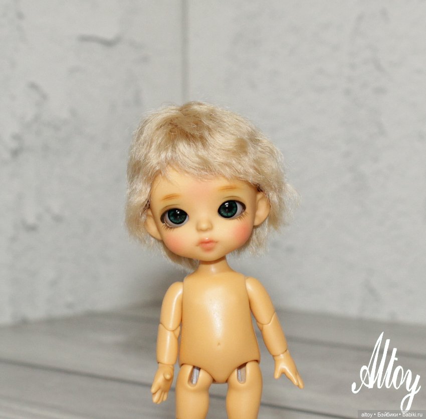 Продам парички для Lati White