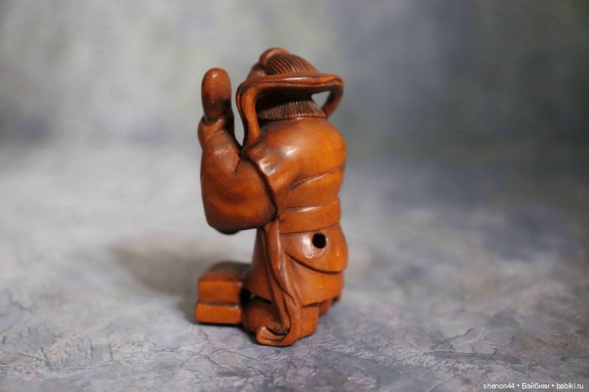 Нэцкэ "Бэндзайтэн" (или Бэнтэн) — богиня удачи (фото 2)