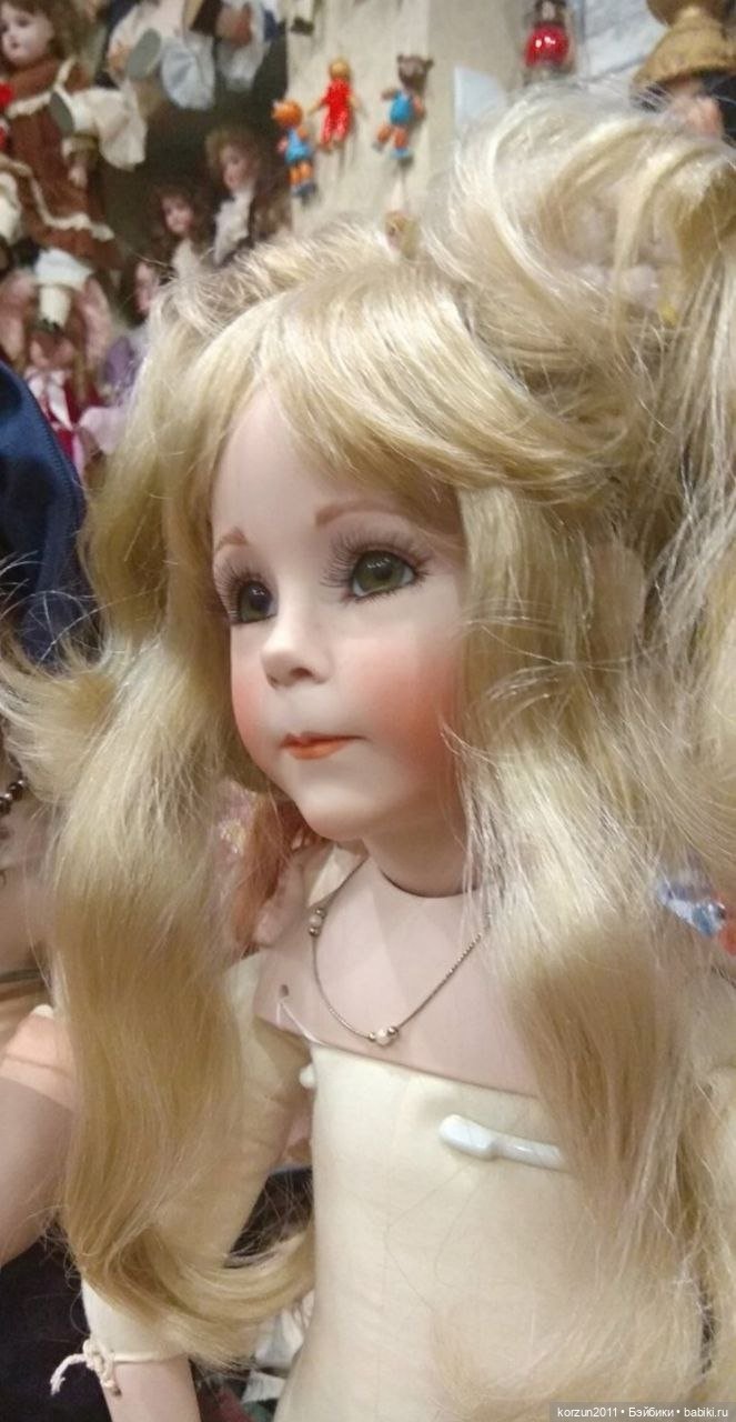 Фарфоровая кукла Дианны Эффнер