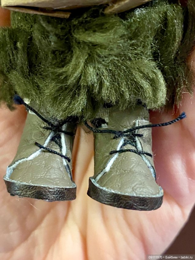 Ёлочная игрушка малыш в шубке (фото 7)