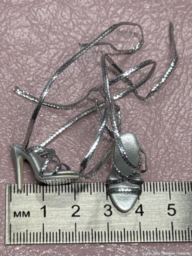 Обувь для кукол 1:6 кеды, туфли, кроссовки (фото 3)